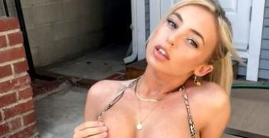 Emma Kotos tits