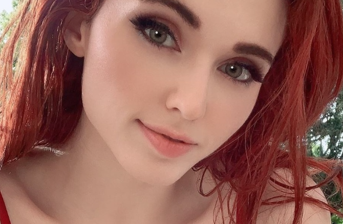 amouranth