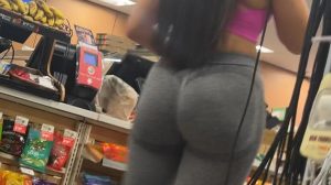Flakita culona de compras