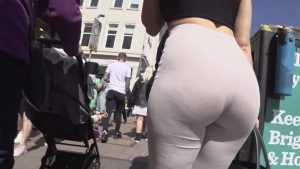 Rubia super culona entangada