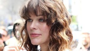 Milla Jovovich hot milf