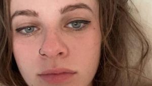 Blonde blue eyes - 18 age - 420