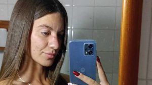 Karen, flaca tetona hermosa para llenarla de leche