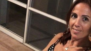 Andrea, milf argenta pajera y saca leche